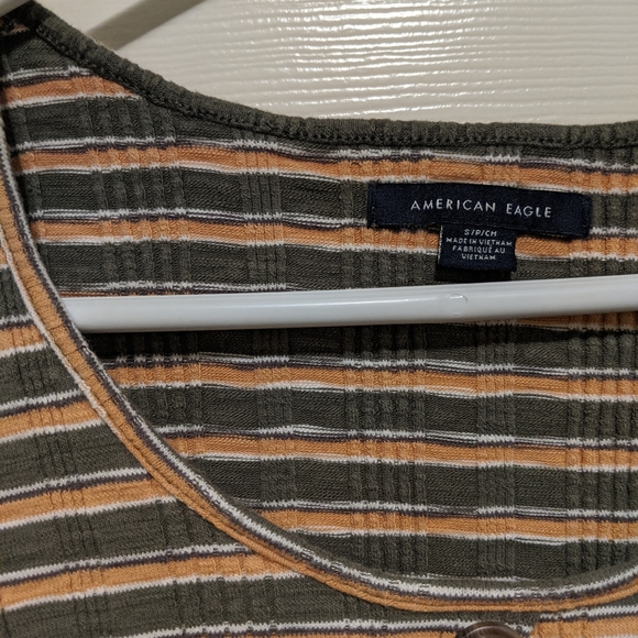 Crop Tops - Picture 4 of 5